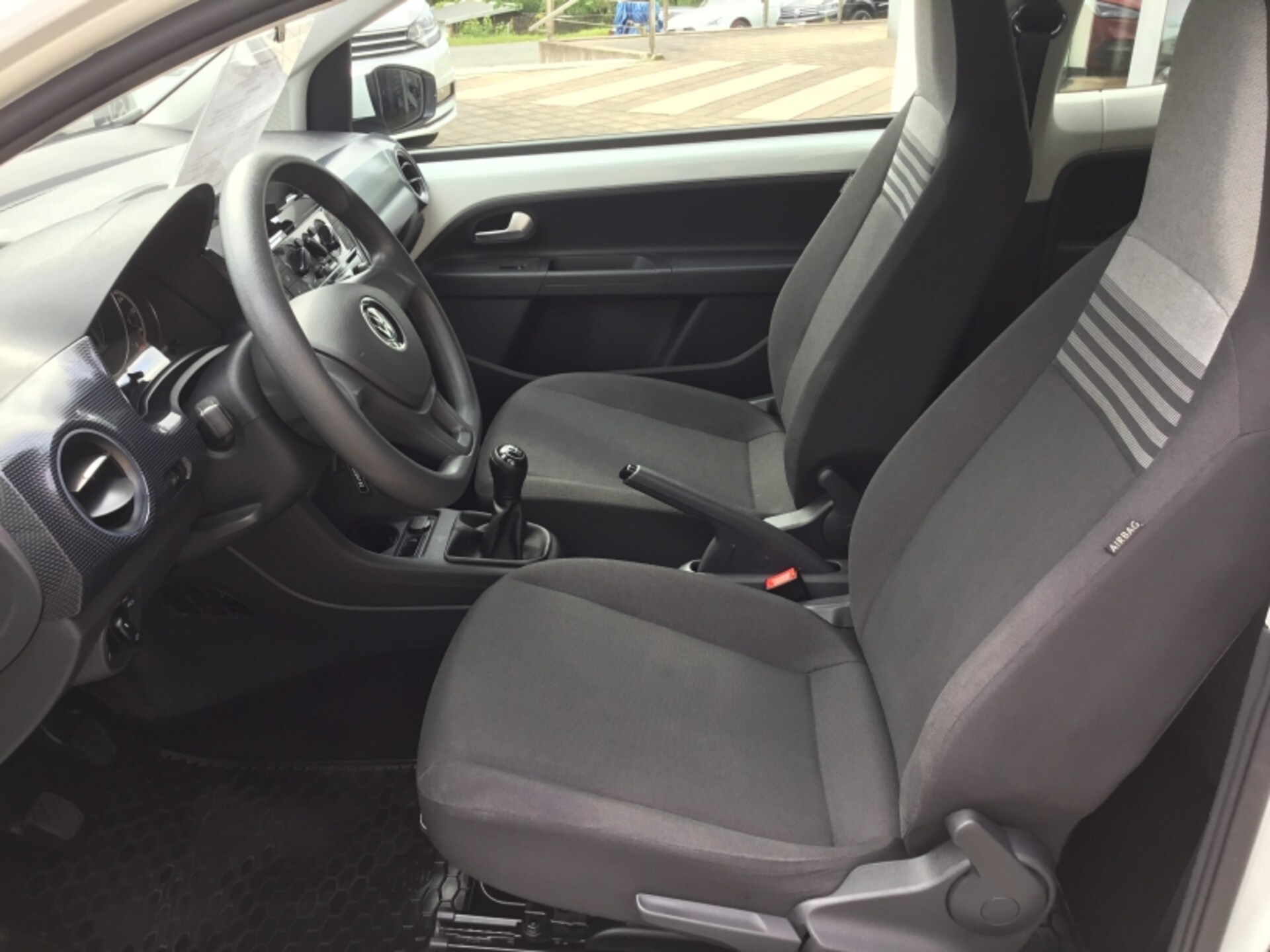 Volkswagen up! move up!