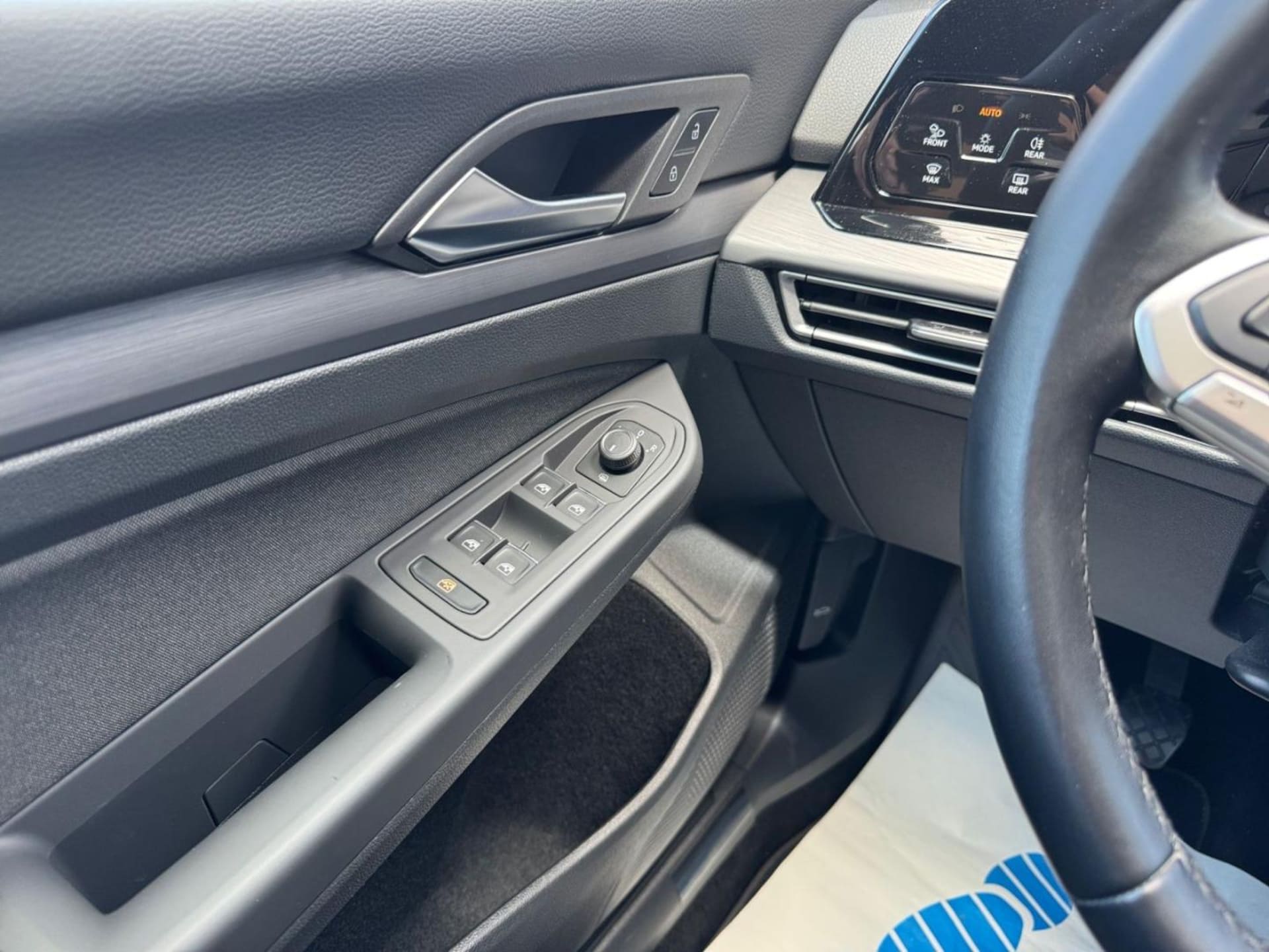 Volkswagen Golf Style