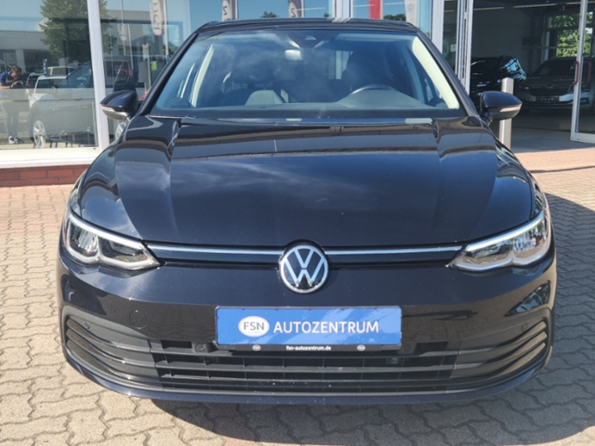 Volkswagen Golf Life