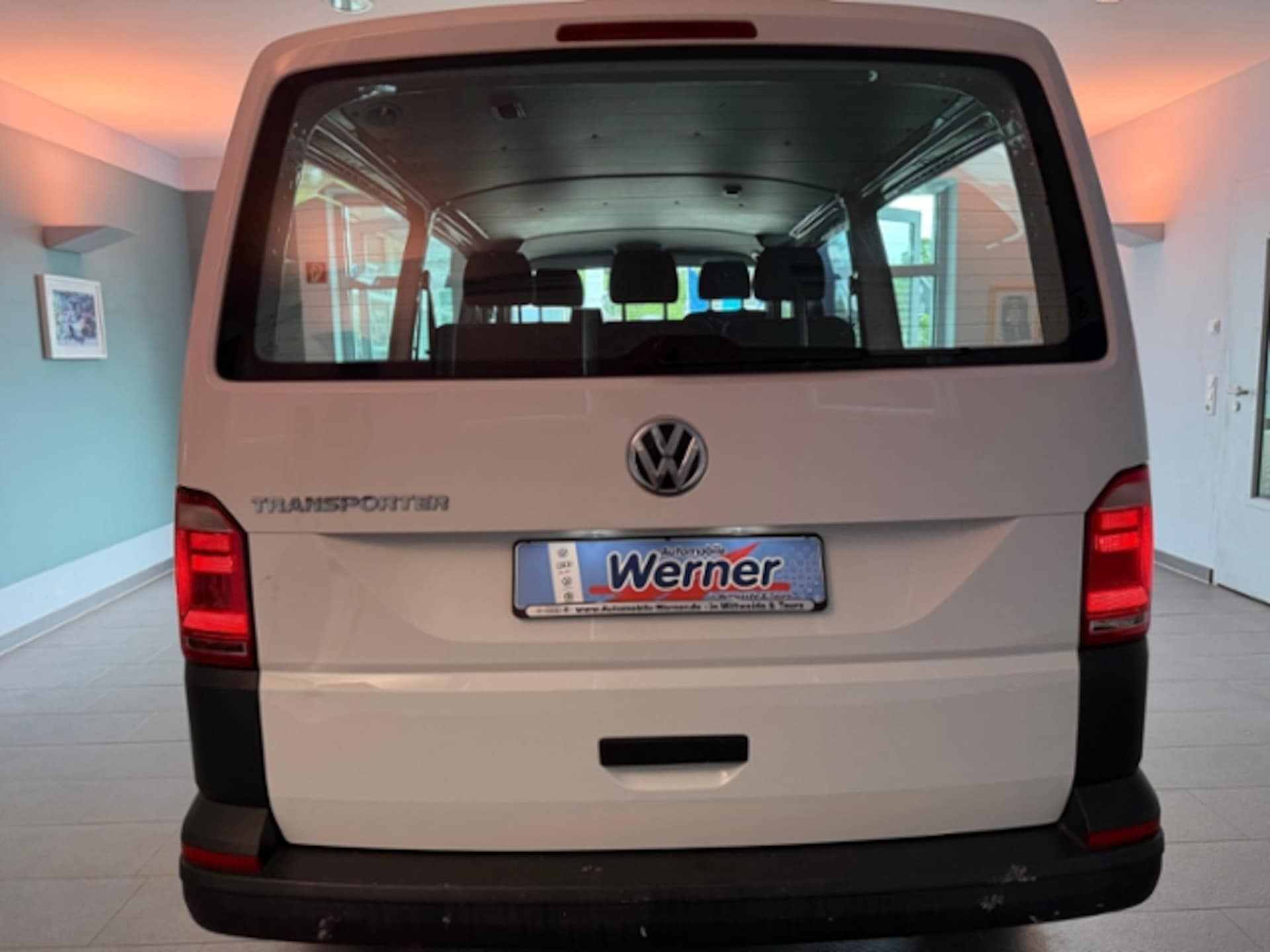 Volkswagen T6 Transporter Kombi langer Radstand