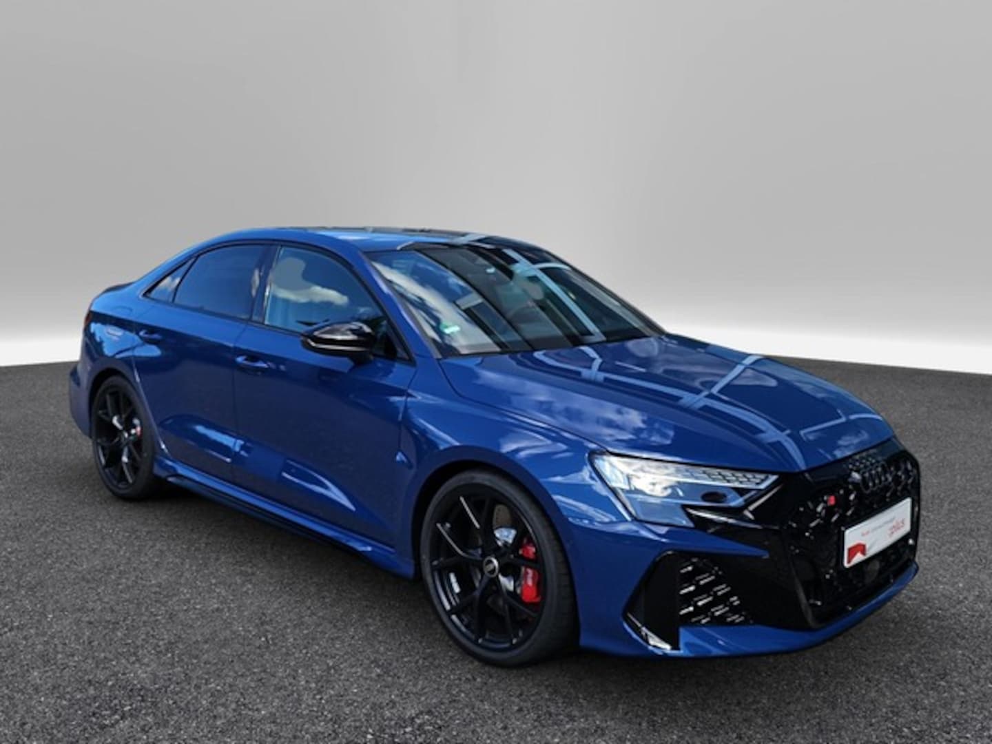 Bild über Audi RS 3 Limousine TFSI quattro 294 kW S tronic - für weitere Informationen kontaktieren Sie den Audi Partner