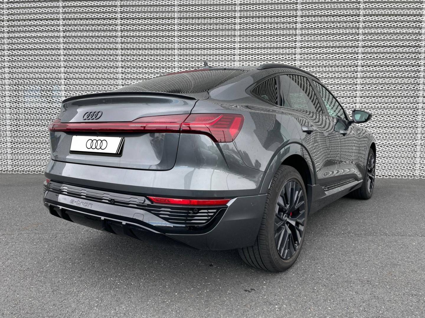 Image about Audi Q8 Sportback e-tron S line 55 e-tron quattro 300,00 kW
