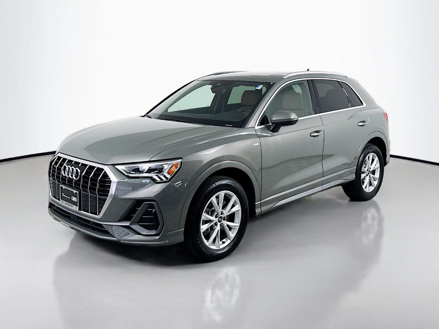 2023 Audi Q3 45 TFSI S Line Premium quattro's photo