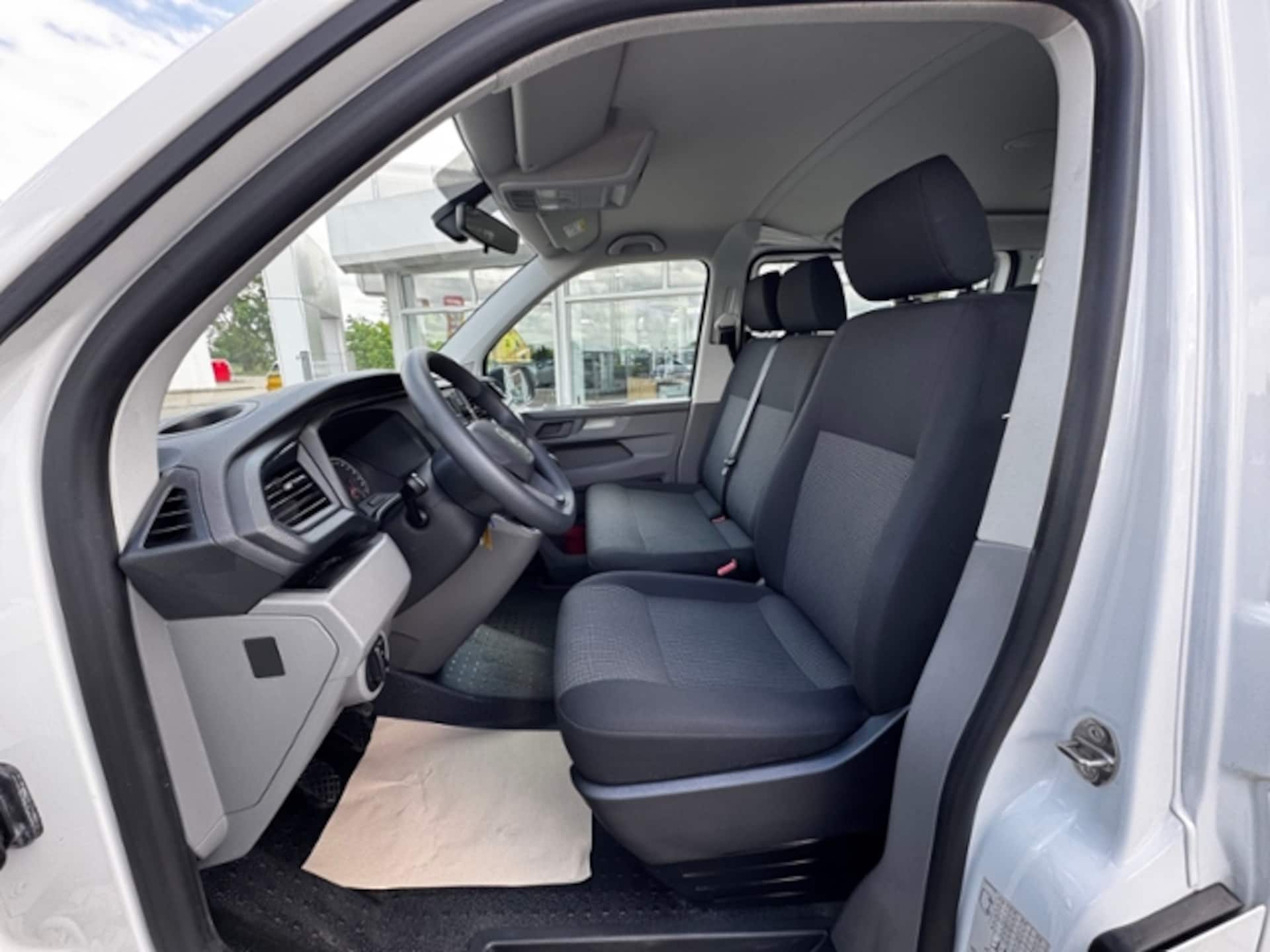 Volkswagen T6.1 Transporter Kombi kurzer Radstand