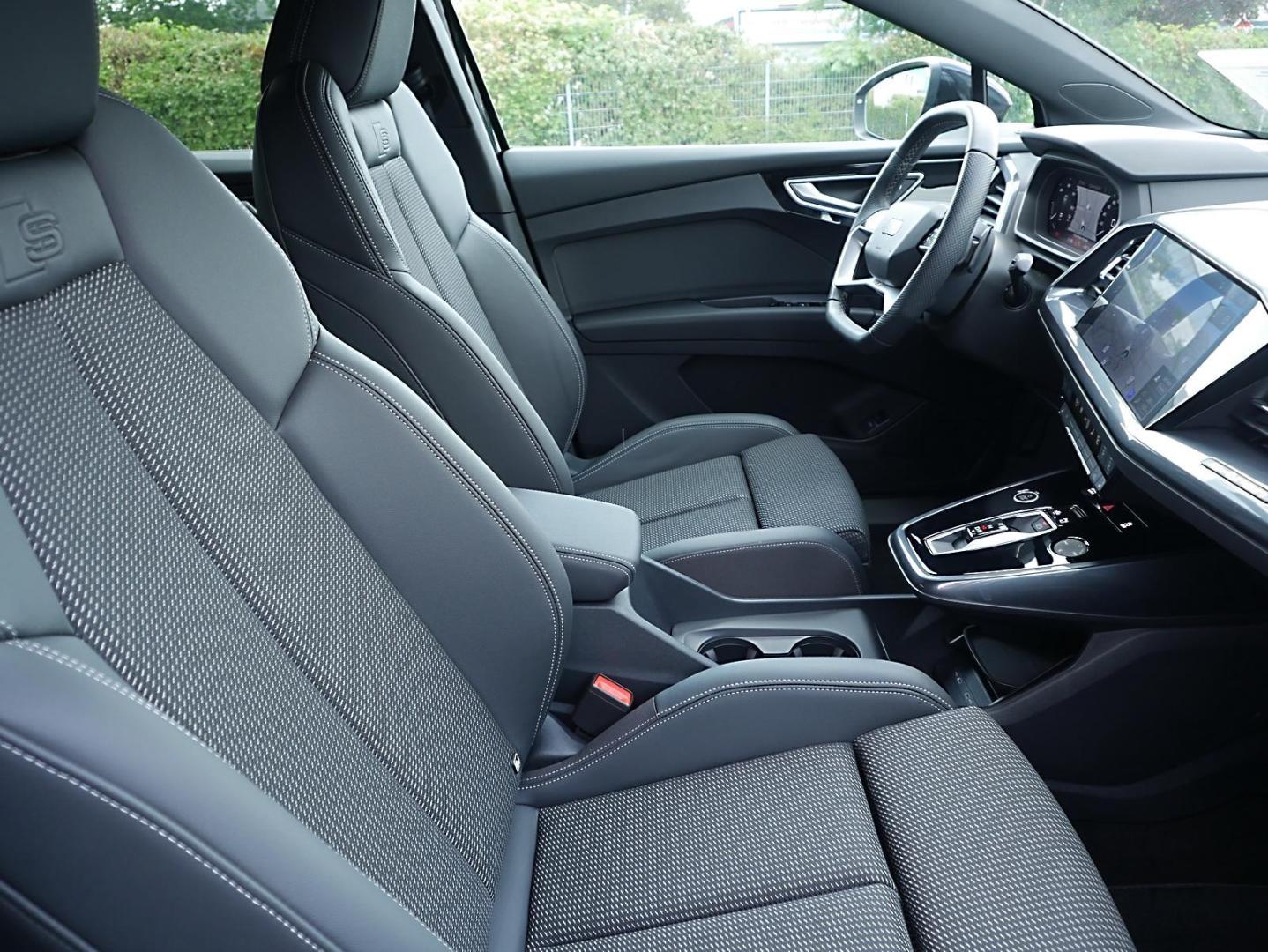 Image about Audi Q4 e-tron 45 e-tron quattro