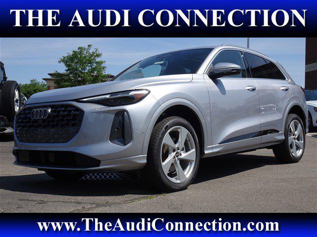 2026 Audi Q5 Premium Plus quattro's photo