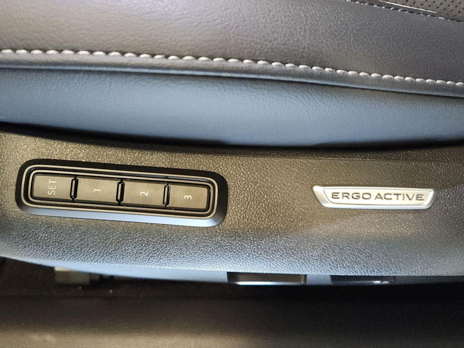Volkswagen Passat Elegance