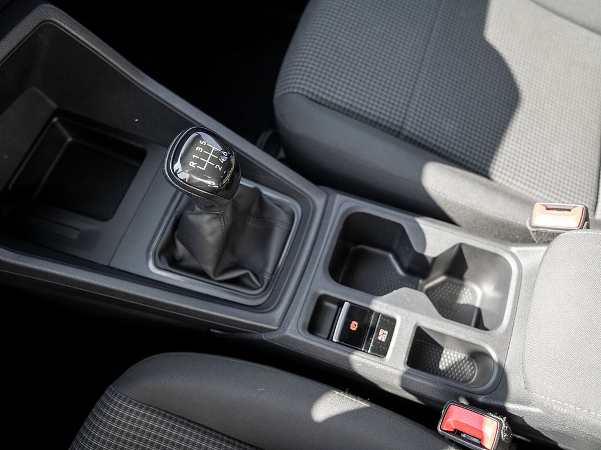 Volkswagen Caddy Basis-Modell