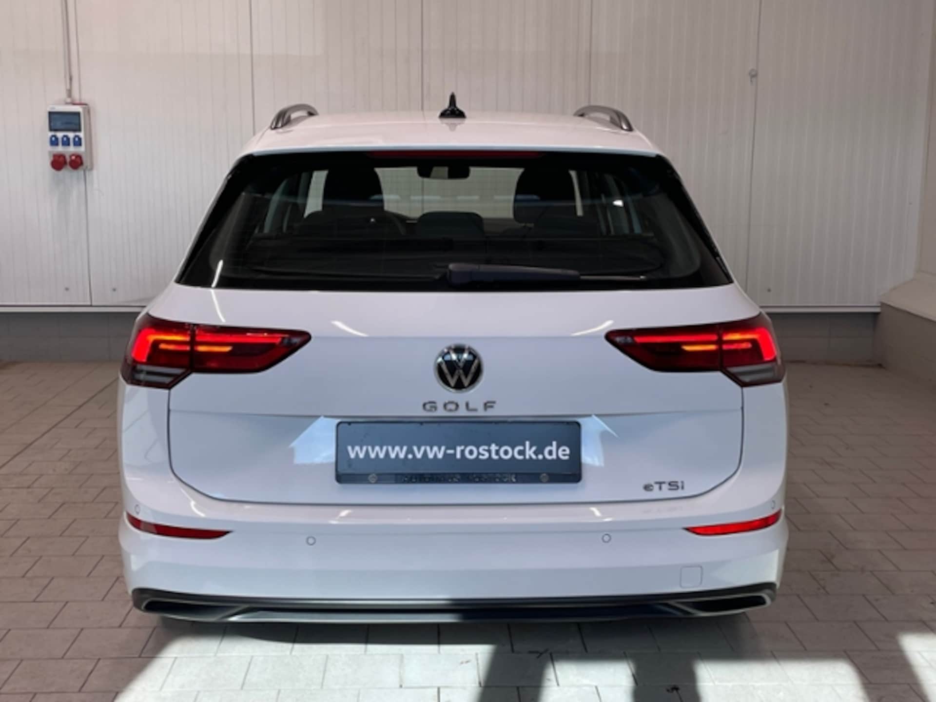 Volkswagen Golf Variant Life
