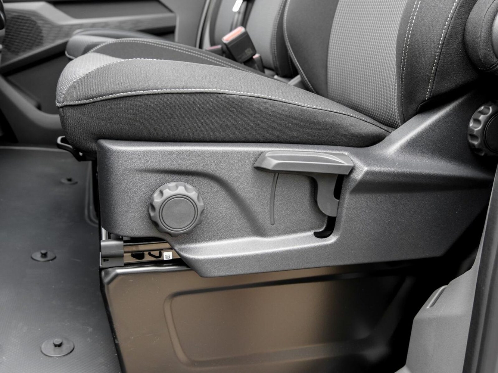 Volkswagen Transporter Kasten kurzer Radstand – Bild 14