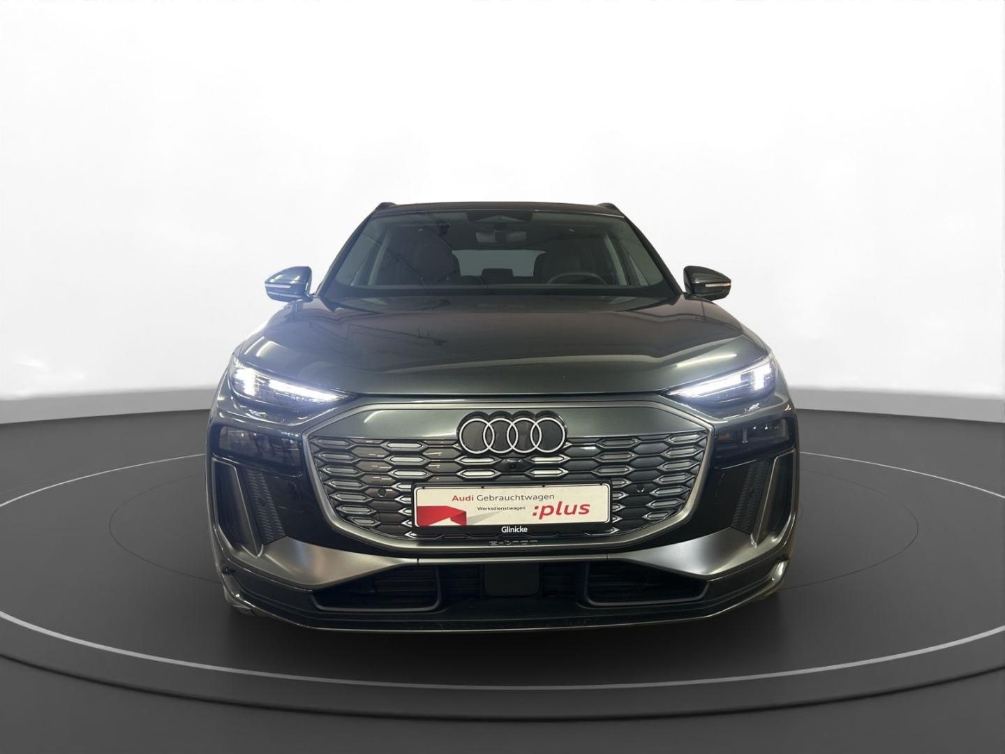 Image about Audi Q6 SUV e-tron e-tron quattro