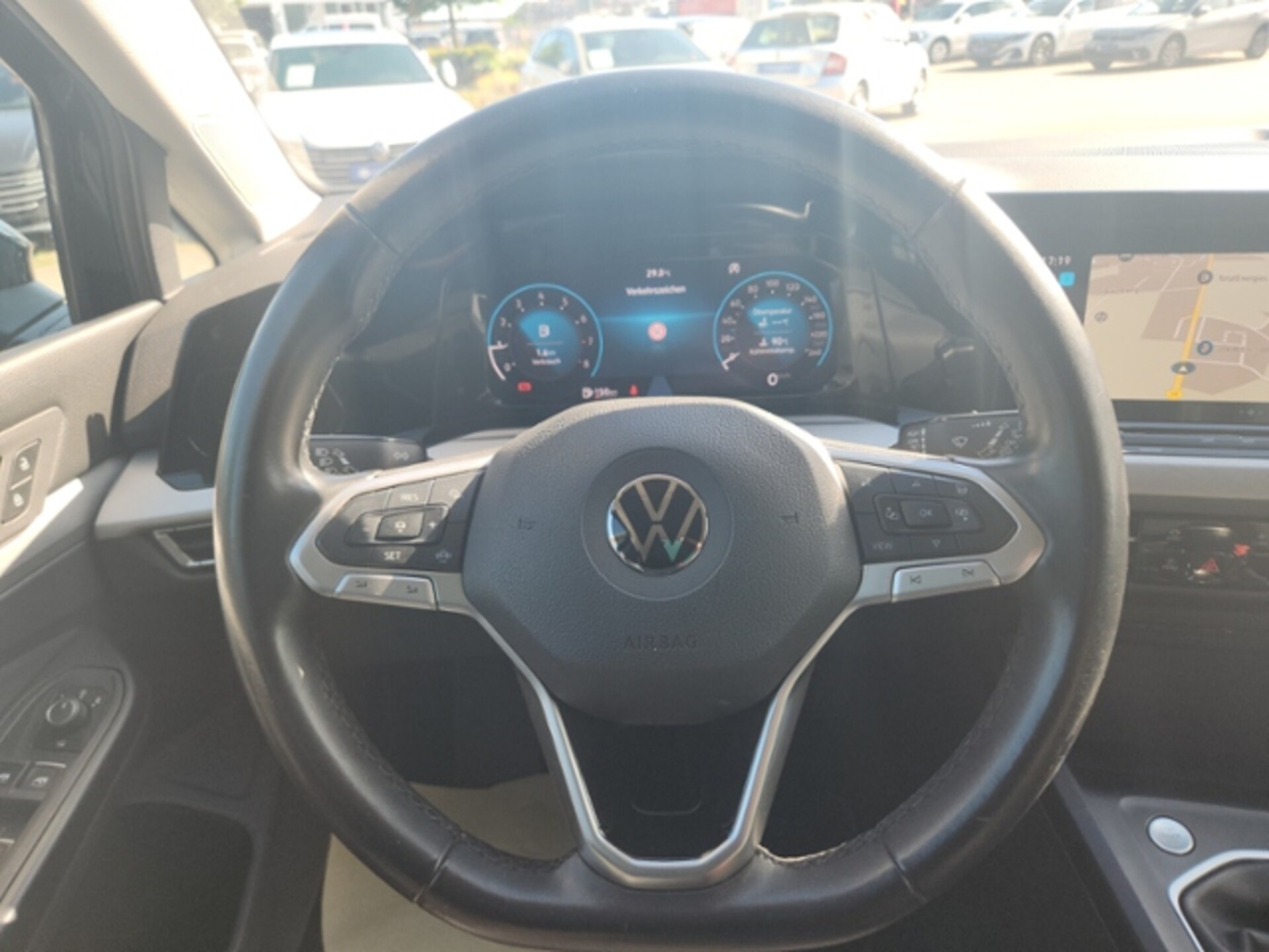 Volkswagen Golf Life