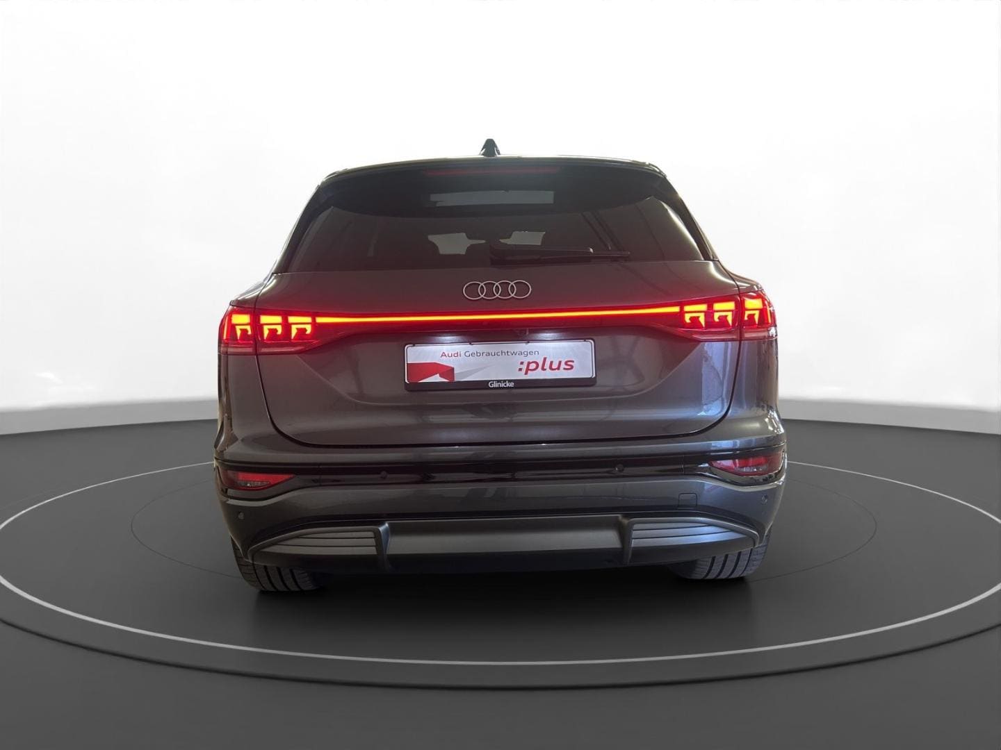 Image about Audi Q6 SUV e-tron e-tron quattro