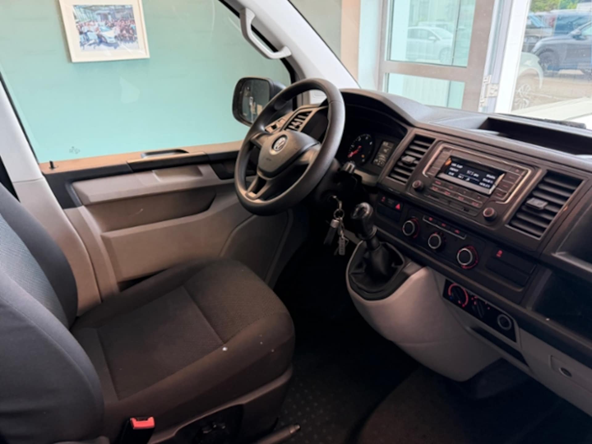 Volkswagen T6 Transporter Kombi langer Radstand