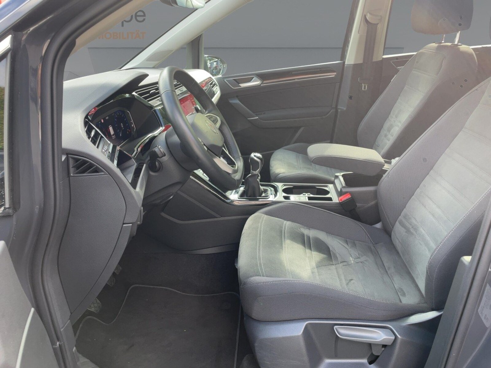 Volkswagen Touran – Bild 8
