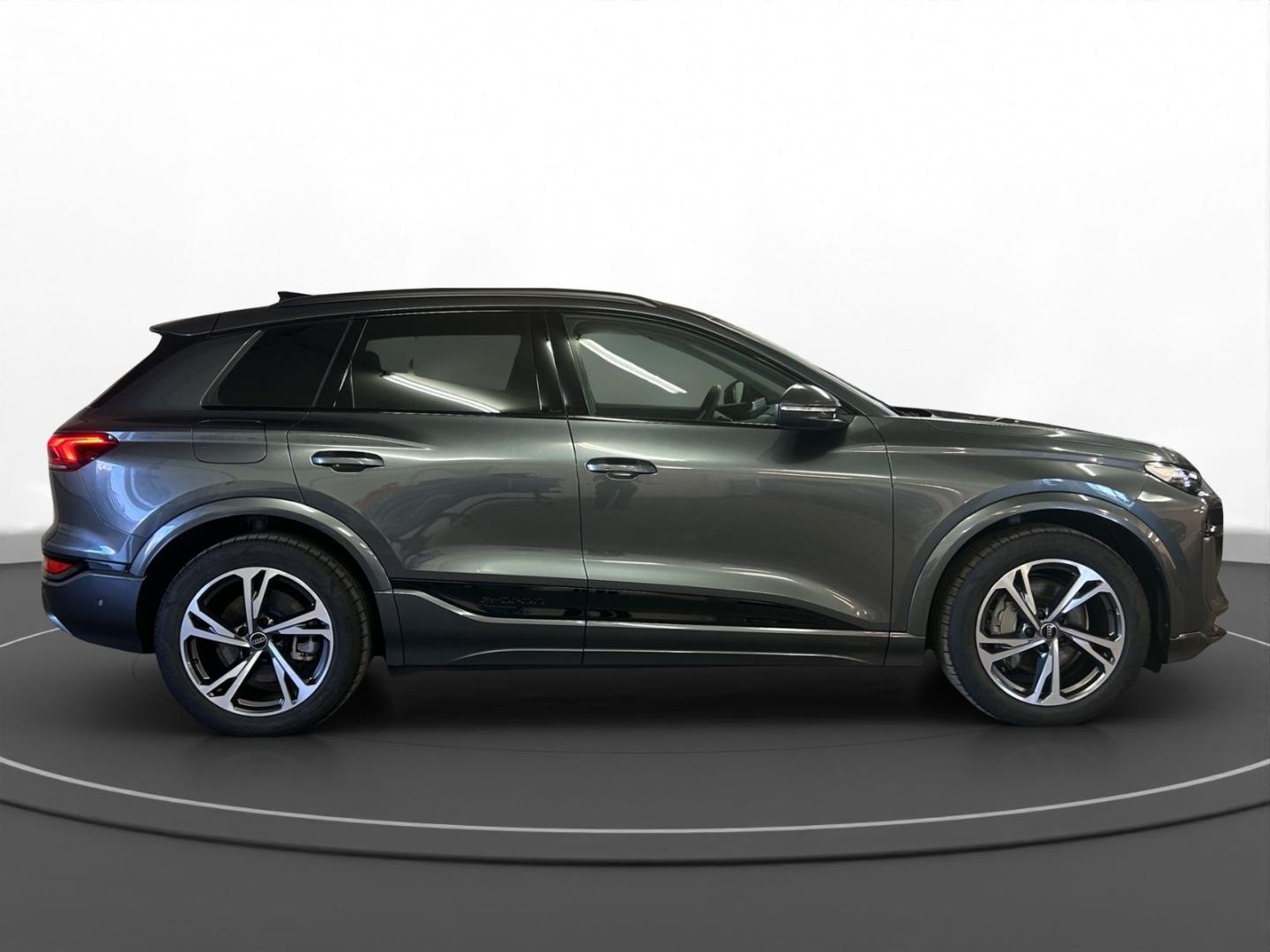 Image about Audi Q6 SUV e-tron e-tron quattro