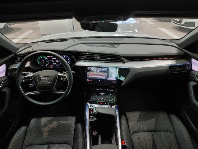 Audi e-tron !! GENBAE 0 8