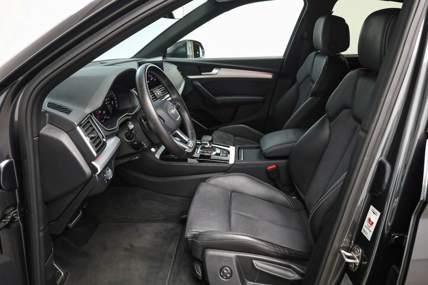 Bild über Audi Q5 Sportback 40 TFSI quattro S tronic - für weitere Informationen kontaktieren Sie den Audi Partner