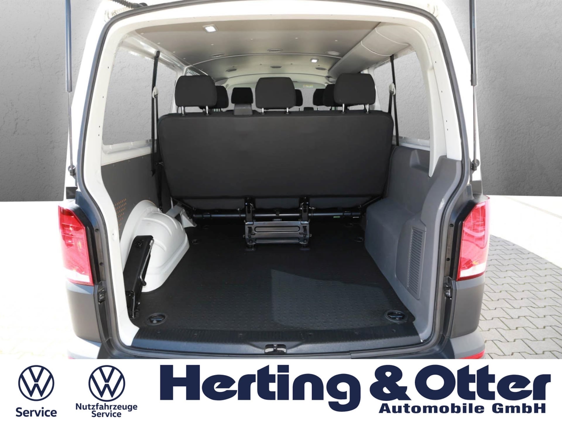 Volkswagen T6.1 Transporter Kombi langer Radstand