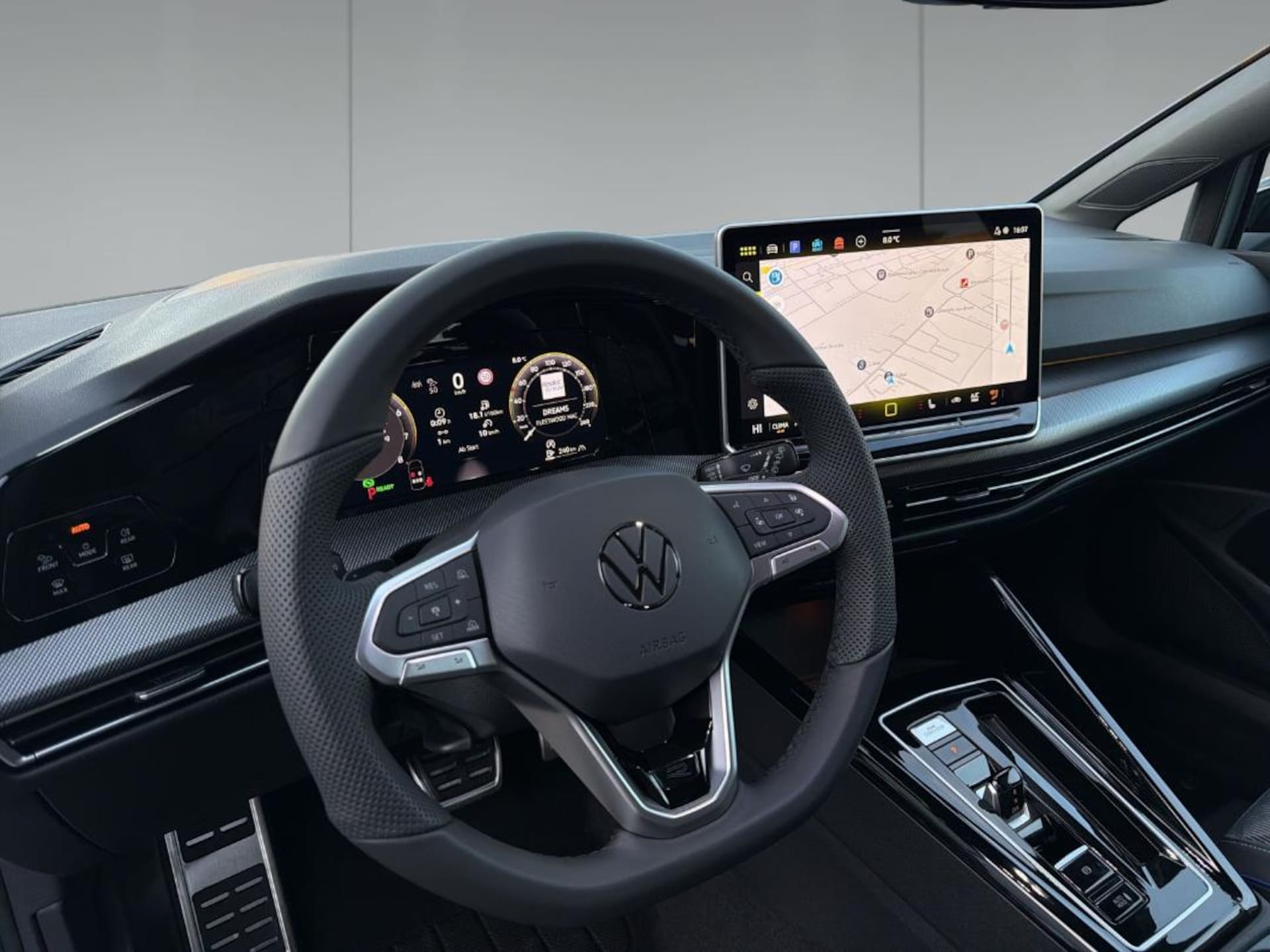 Volkswagen Golf R-Line