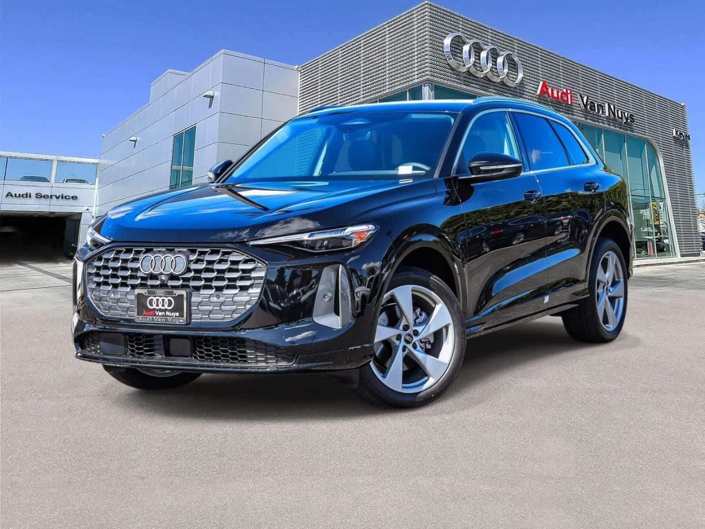 2025 Audi Q5 40 Premium Plus's photo