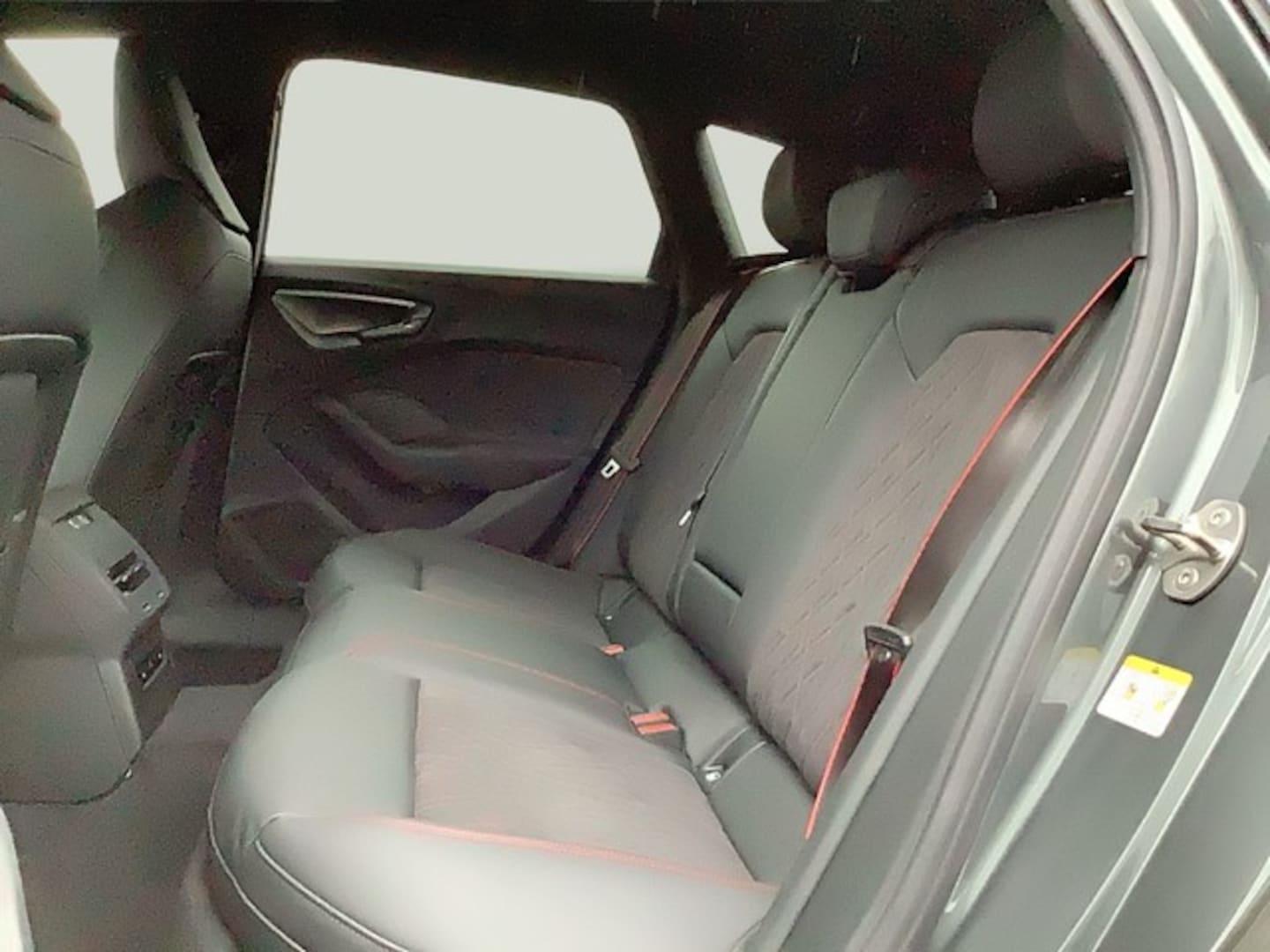 Bild über Audi A5 Avant TDI quattro 150 kW S tronic - für weitere Informationen kontaktieren Sie den Audi Partner