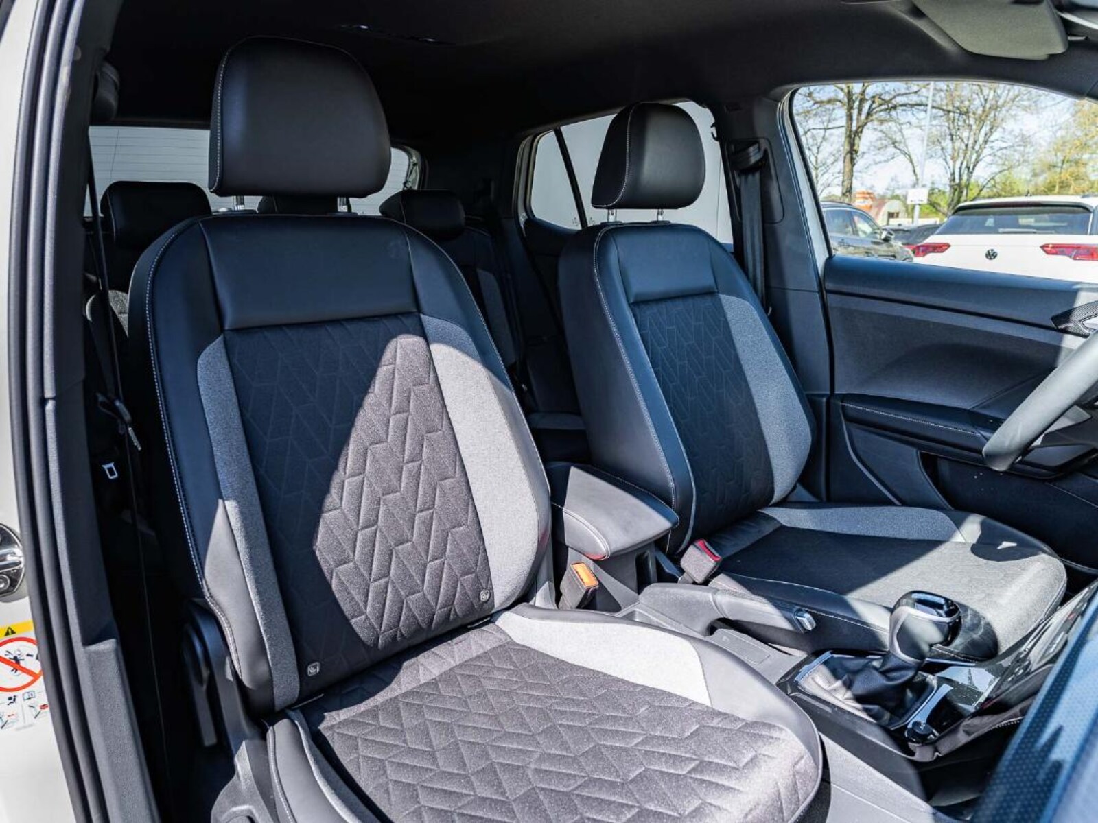 Volkswagen T-Cross – Bild 17