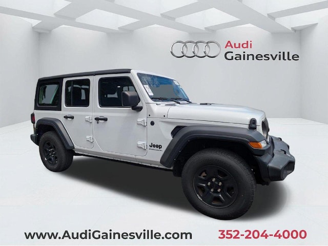 Photo of 2024 Jeep Wrangler