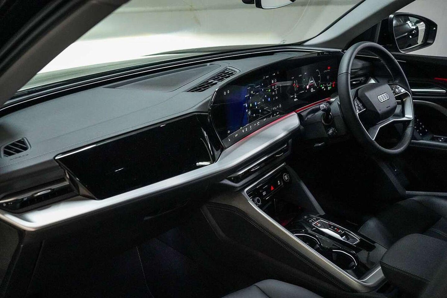 Image about Audi Q5 Sportback TDI quattro 150 kW