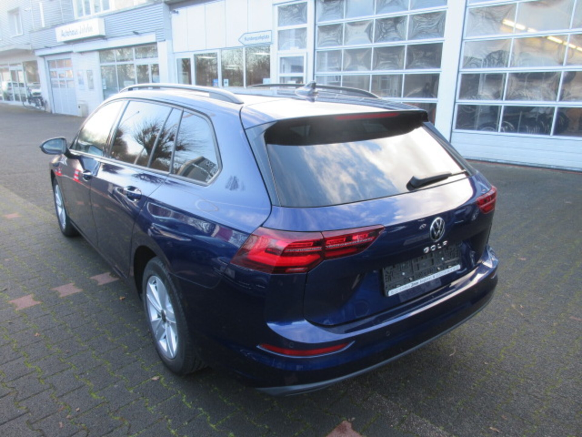 Volkswagen Golf Variant Life