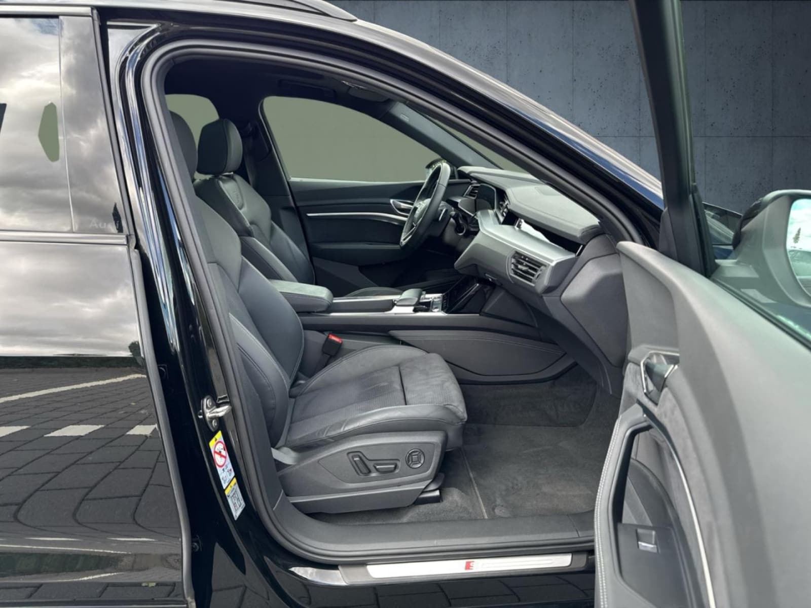 Audi Q8 e-tron – Bild 15