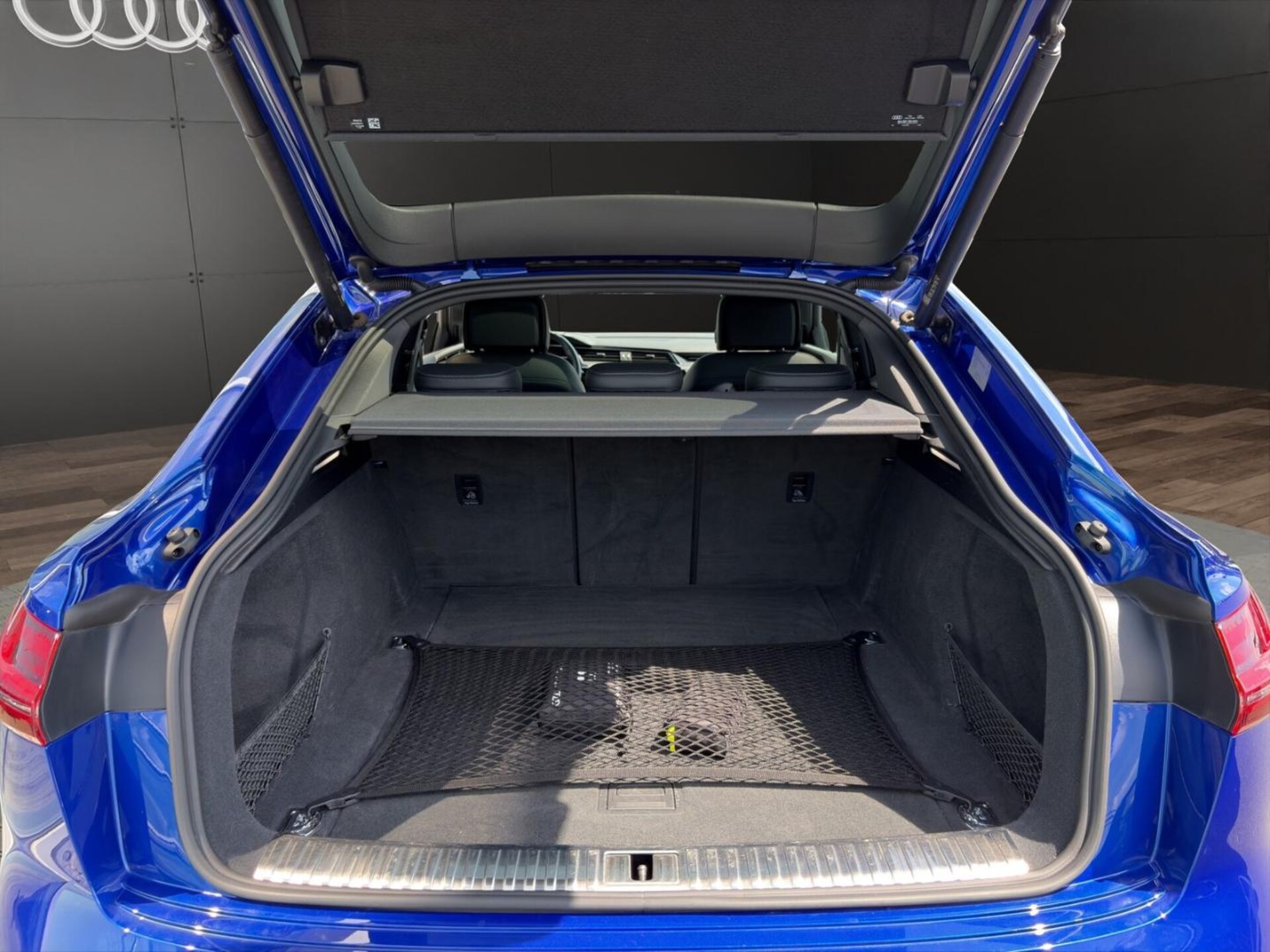 Audi Q8 Sportback e-tron S line