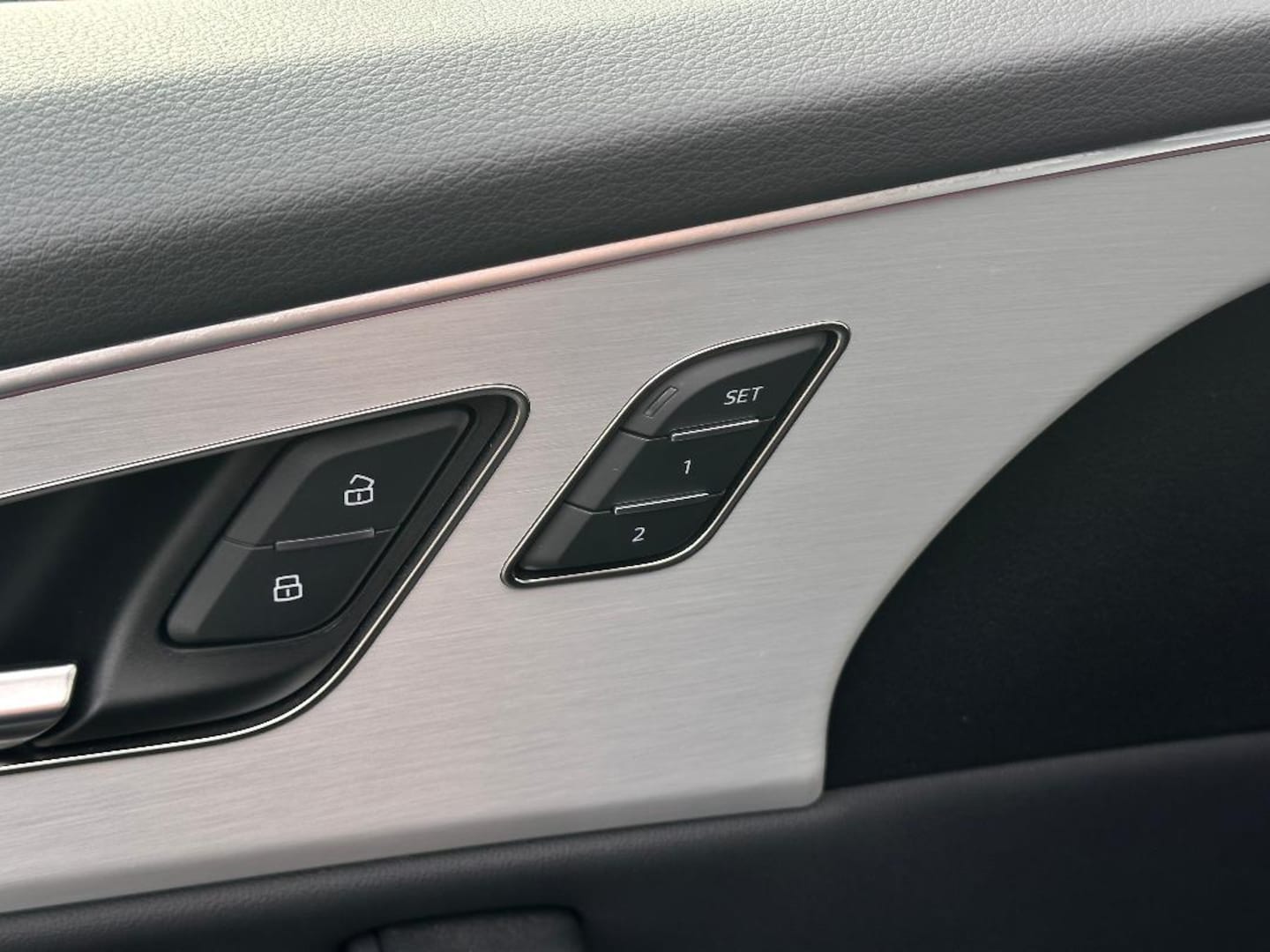 Bild über Audi Q8 SUV 55 TFSI quattro tiptronic - für weitere Informationen kontaktieren Sie den Audi Partner