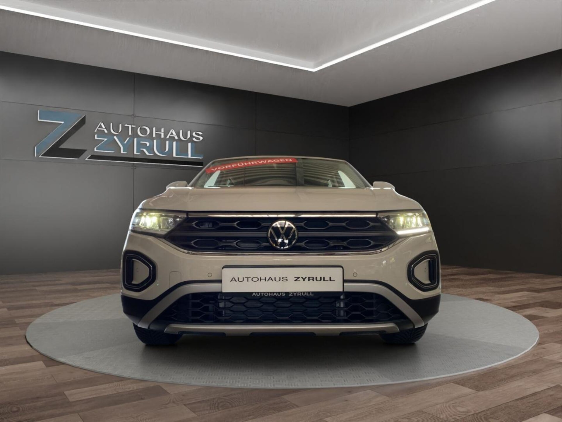 Volkswagen T-Roc Basis-Modell