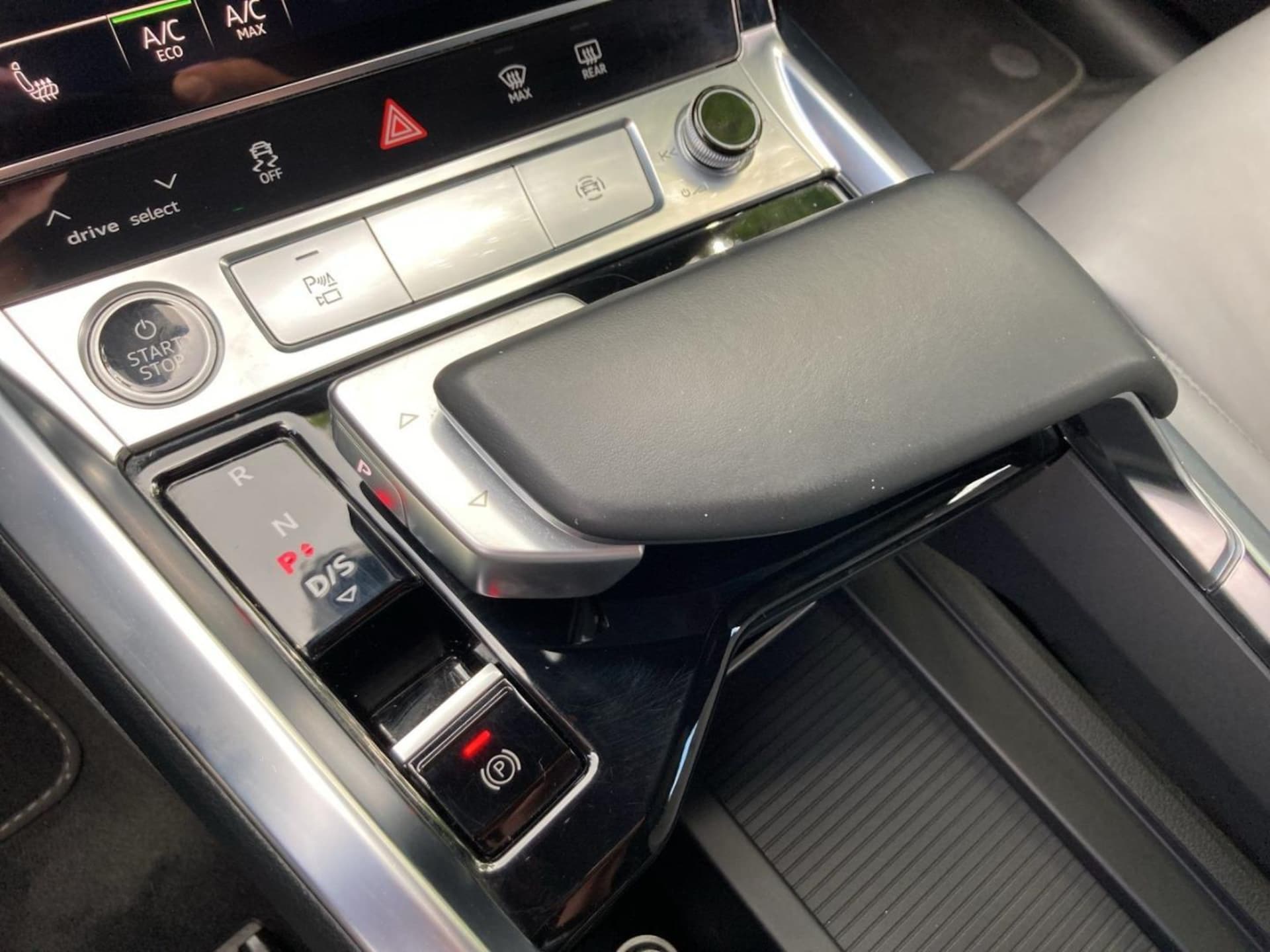 Audi e-tron S line