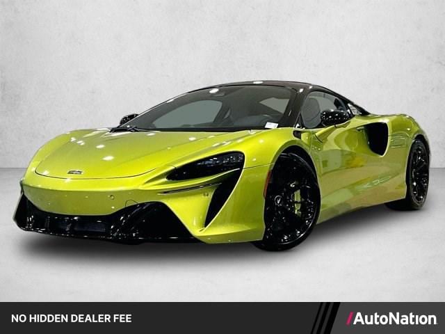 2023 McLaren Artura