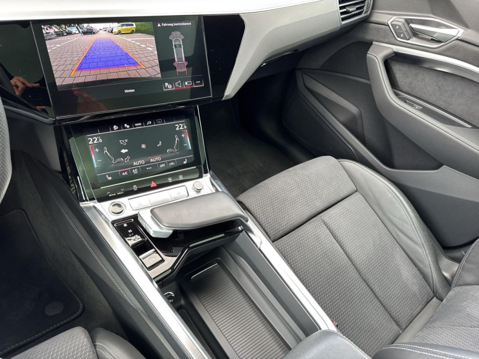 Audi Q8 e-tron – Bild 26
