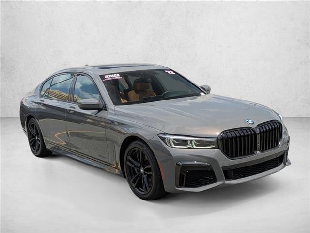 2022 BMW 740