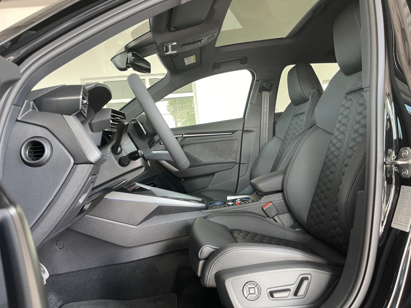 Image about Audi RS 3 Sportback TFSI quattro S tronic