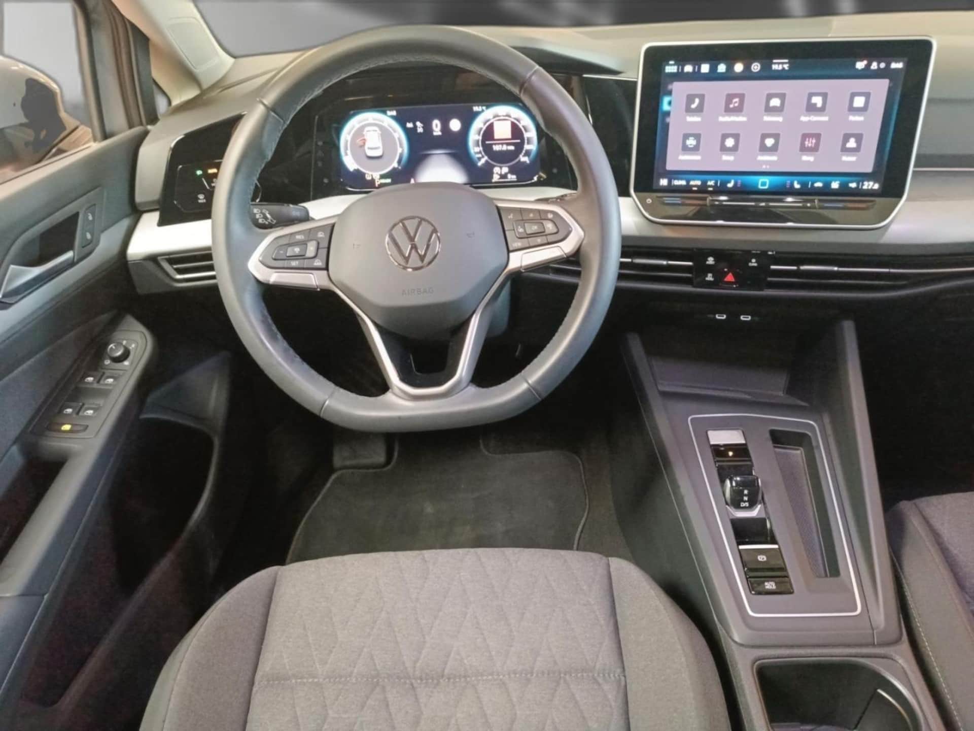 Volkswagen Golf Life
