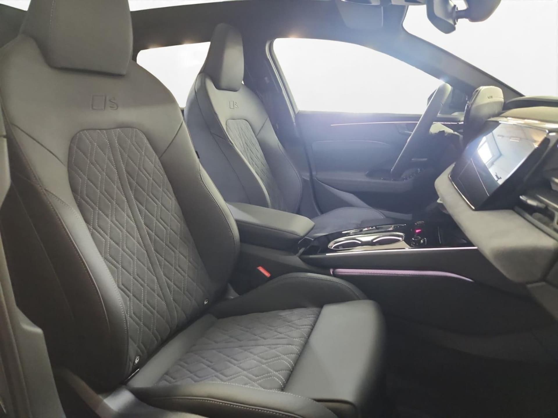 Audi A6 Avant edition one
