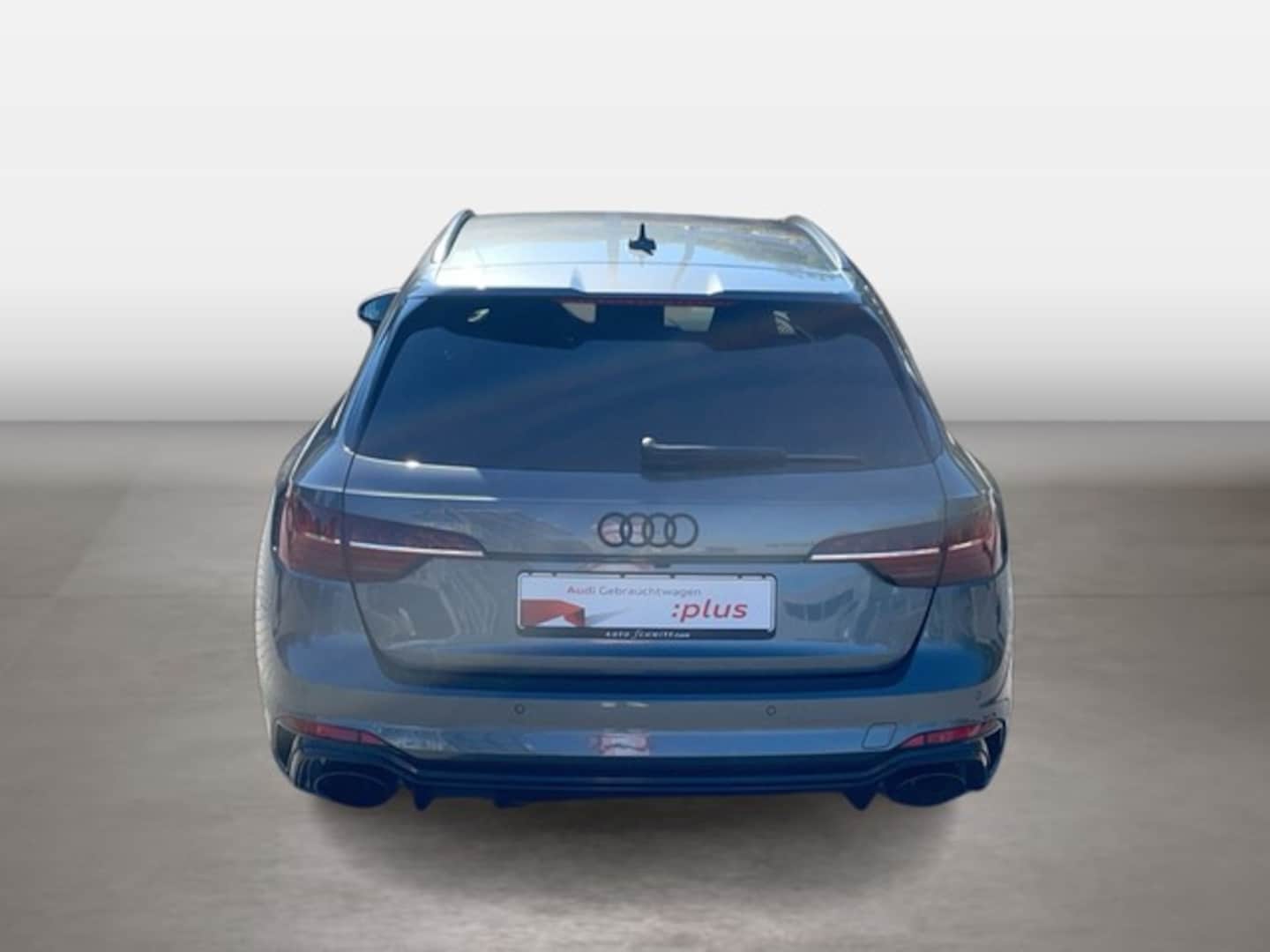 Bild über Audi RS 4 Avant TFSI quattro tiptronic - für weitere Informationen kontaktieren Sie den Audi Partner