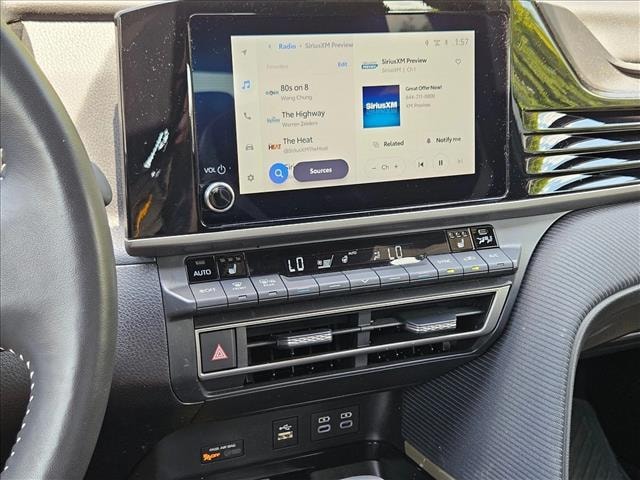 2025 Toyota Camry SE - Photo 12