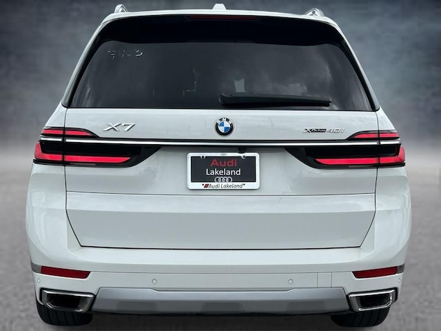 2025 BMW X7