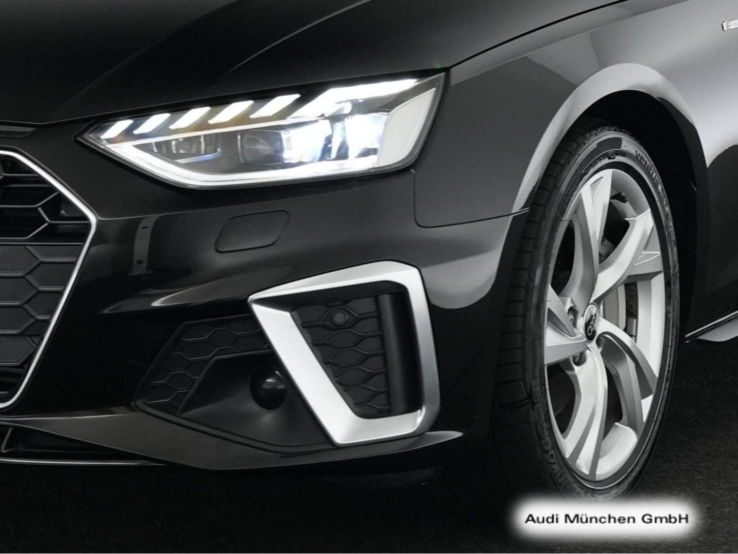 Bild über Audi A4 Avant S line 40 TFSI quattro S tronic - für weitere Informationen kontaktieren Sie den Audi Partner