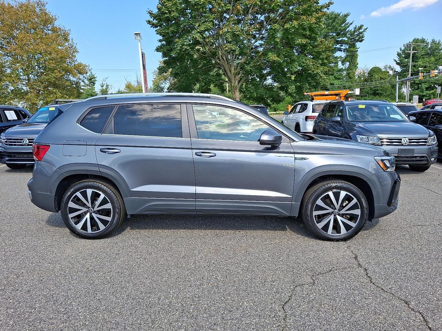 2022 Volkswagen Taos SE - Photo 7