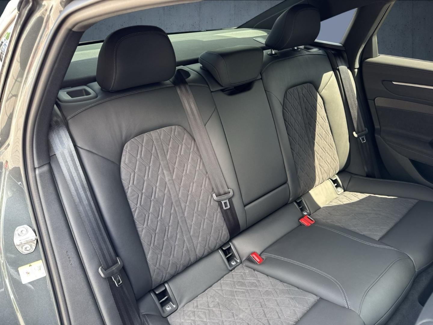Bild über Audi A6 Limousine edition one TDI quattro 150 kW S tronic - für weitere Informationen kontaktieren Sie den Audi Partner