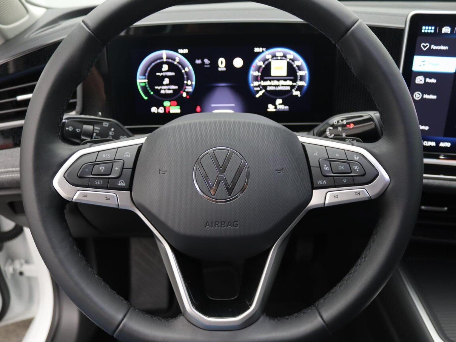 Volkswagen Passat – Bild 15