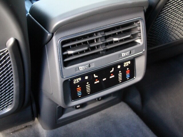 Image about Audi Q7 55 TFSI quattro S line 250(340) kW(PS) tiptronic