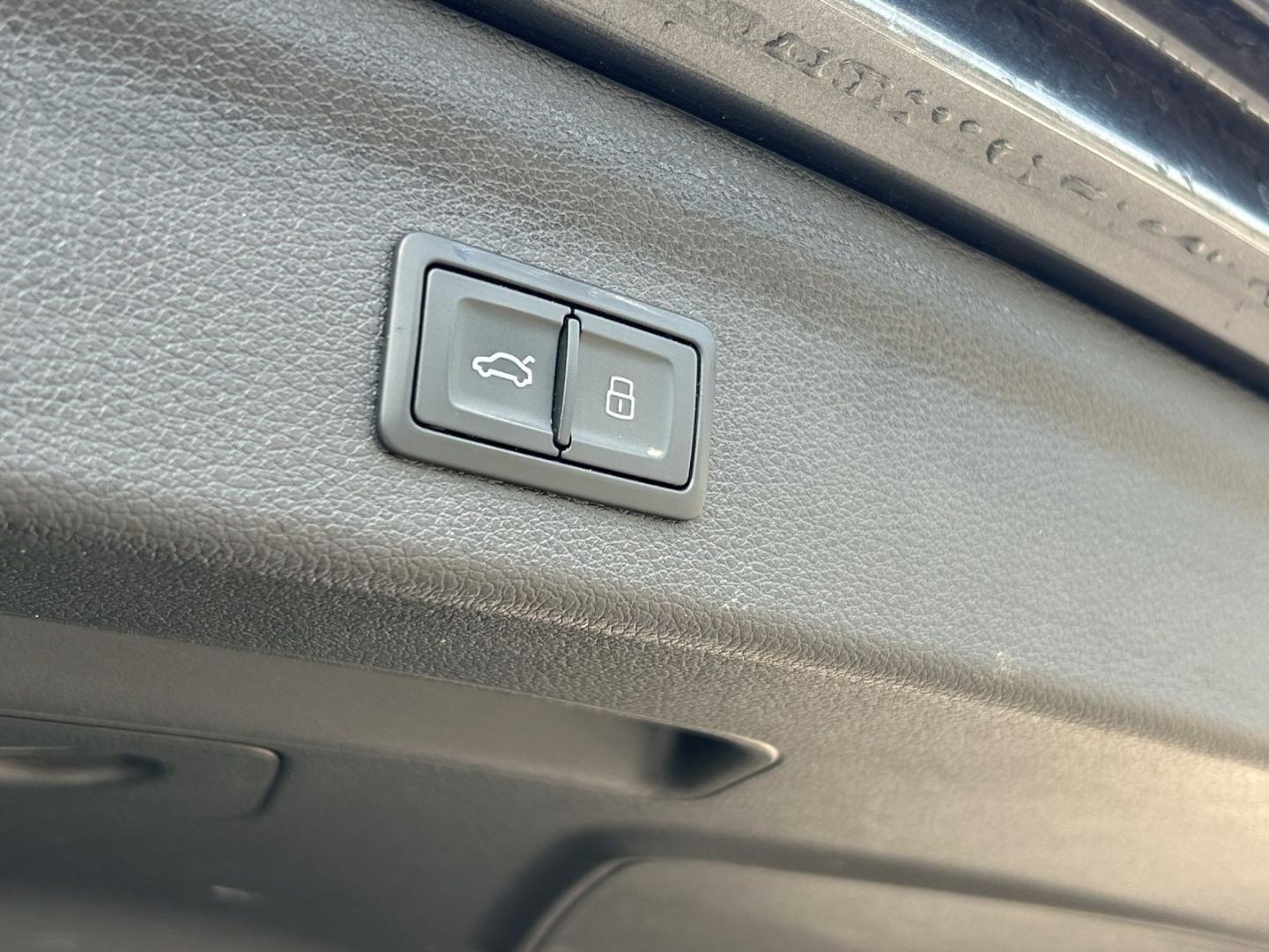 Image about Audi Q3 35 TFSI S tronic